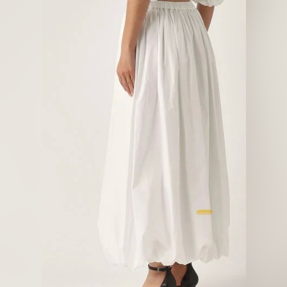 NWT white Loft bubble skirt Elastic waist. Super cute NWT size S